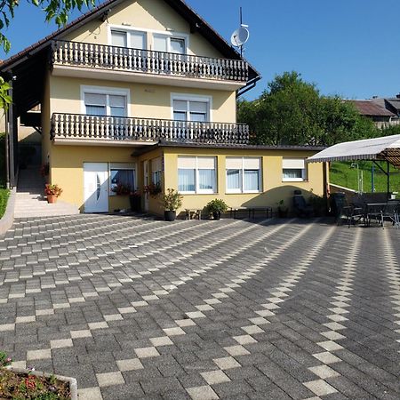 Apartments Mise Оґулин Екстер'єр фото