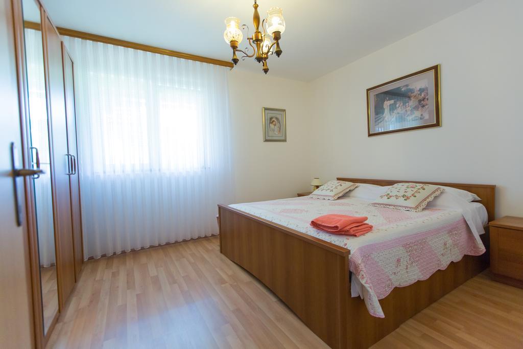 Apartments Mise Оґулин Екстер'єр фото